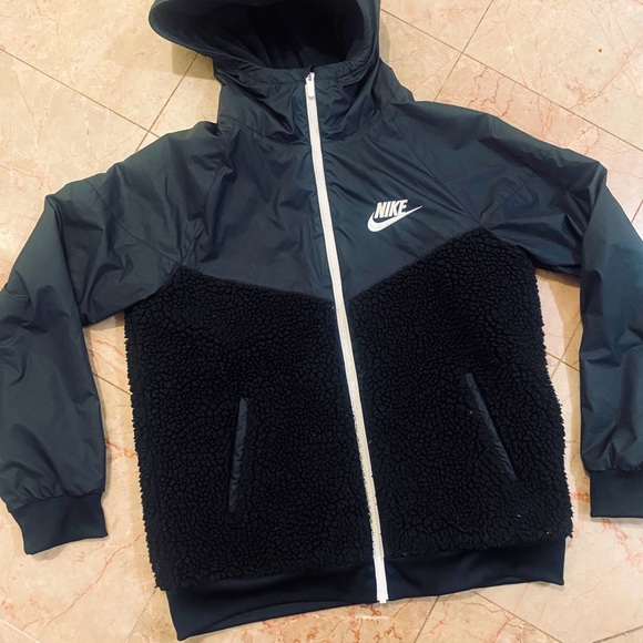 Youth XL Nike hoodie zipper - Picture 2 of 4